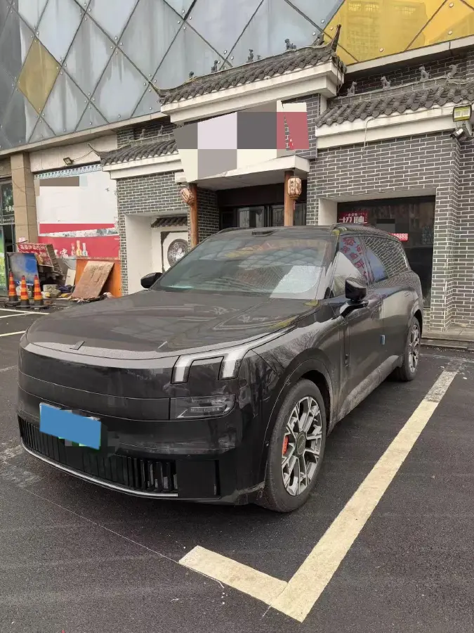 2025 LYNK&CO 900 2.0T 254HP L4 3DHT PHEV