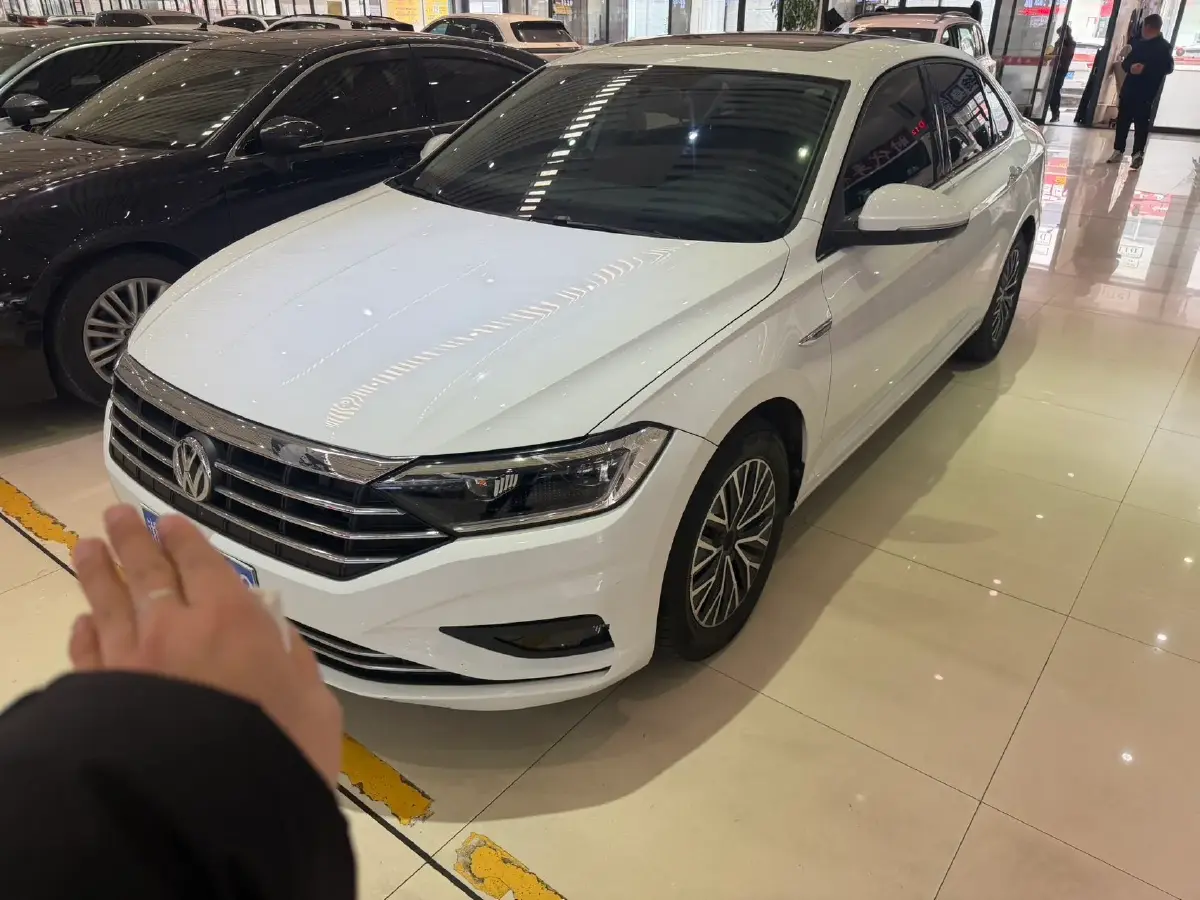 2020 Volkswagen Sagitar 1.4T 150HP L4 7DCT