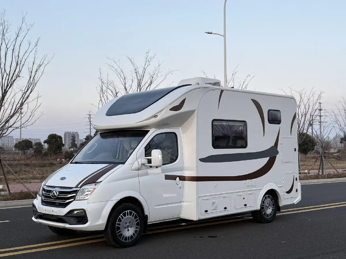 2013 MAXUS XinTu V80 2.5T 136HP L4 5MT