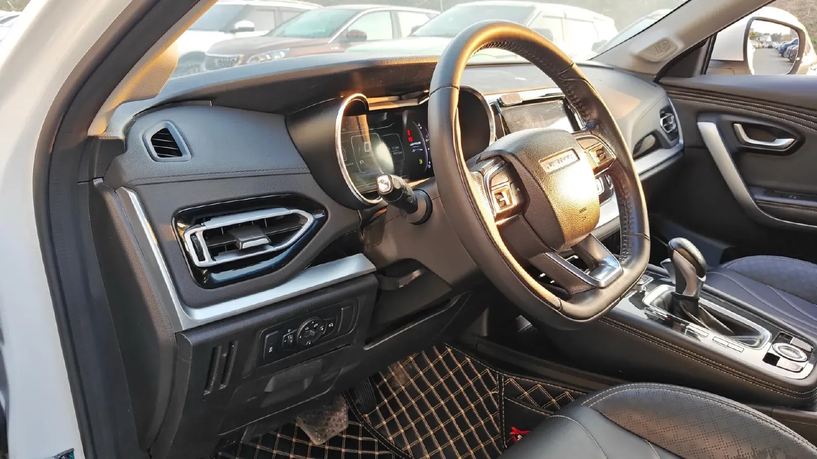 2018 SWM X7 1.5T 156HP L4 6AT,autocango,china used car exporter,china ev exporter,chinese used car exporter,chinese used ev exporter