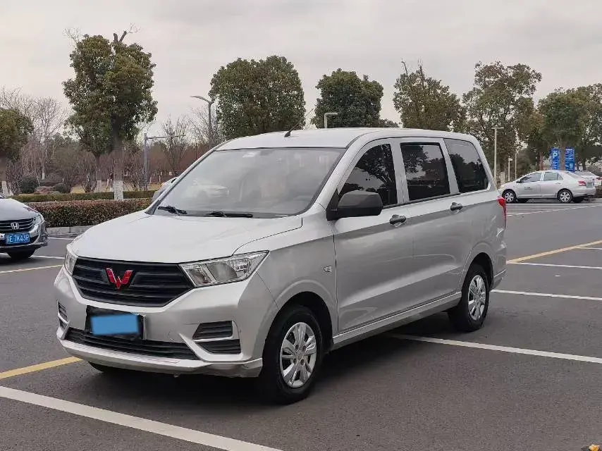 2019 WuLing HongGuang 1.5L 105HP L4 5MT