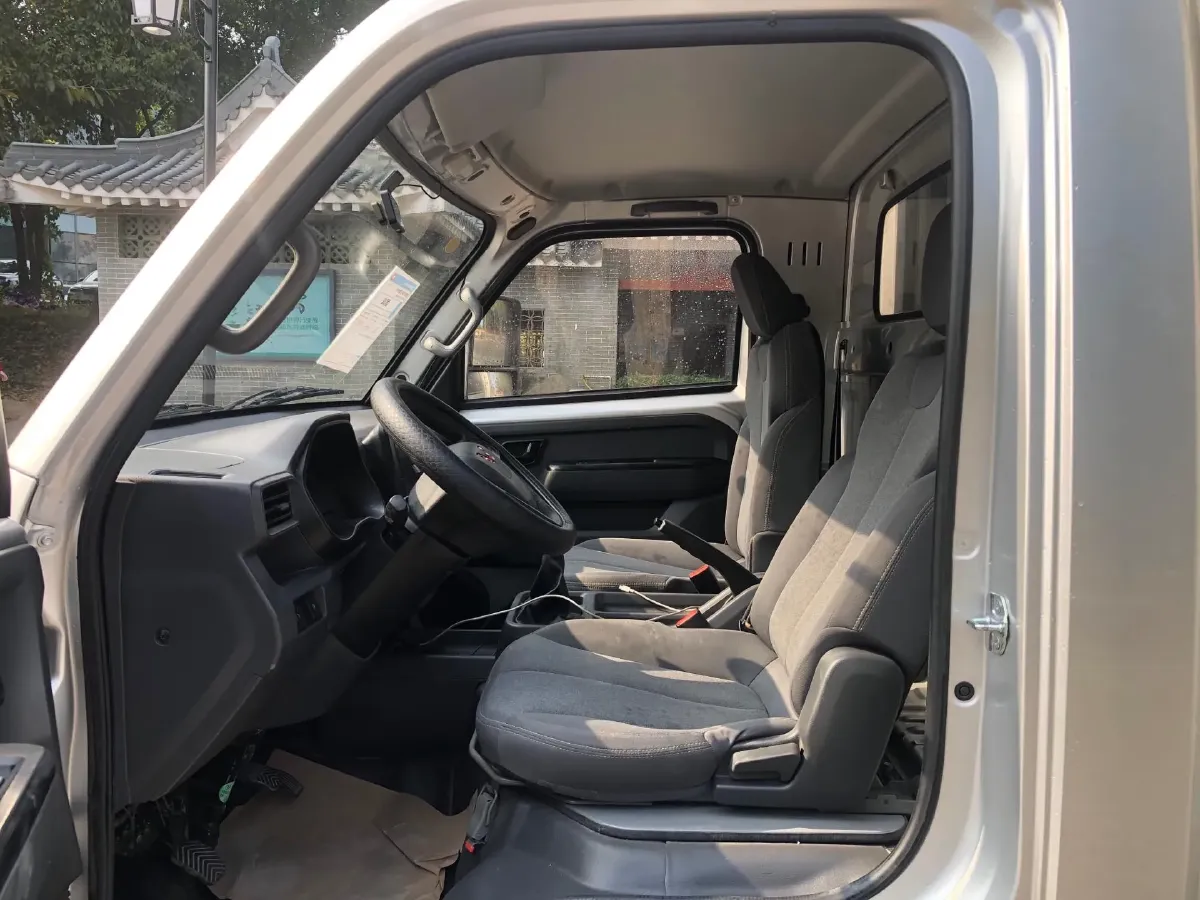 2023 WuLing Loong Truck 2.0L 136HP L4 5MT,autocango,china used car exporter,china ev exporter,chinese used car exporter,chinese used ev exporter