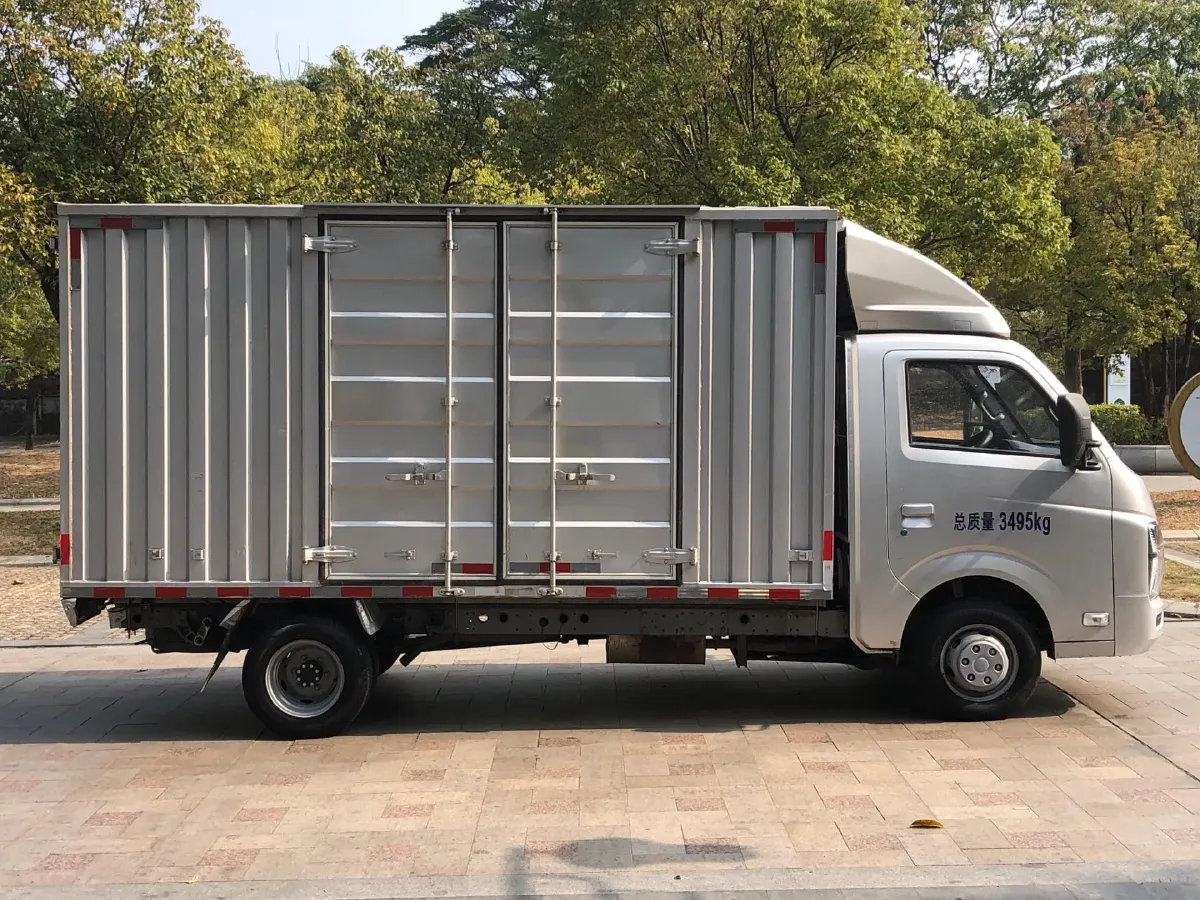 2023 WuLing Loong Truck 2.0L 136HP L4 5MT,autocango,china used car exporter,china ev exporter,chinese used car exporter,chinese used ev exporter