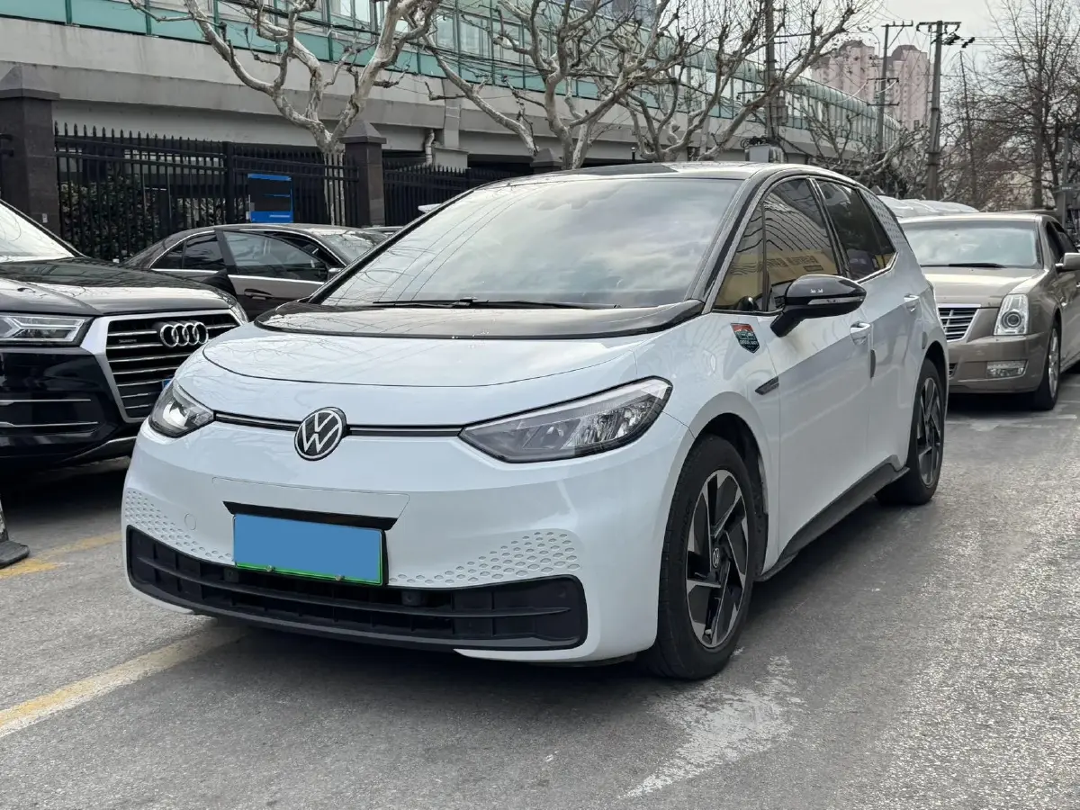 2023 Volkswagen ID.3 BEV 52.8KWH