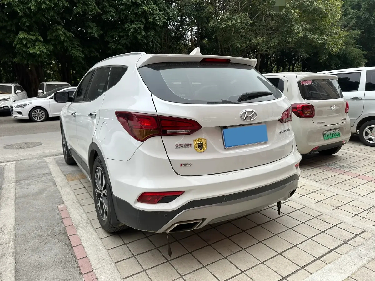 2017 Hyundai Santafe 2.0T 245HP L4 6AT,autocango,china used car exporter,china ev exporter,chinese used car exporter,chinese used ev exporter