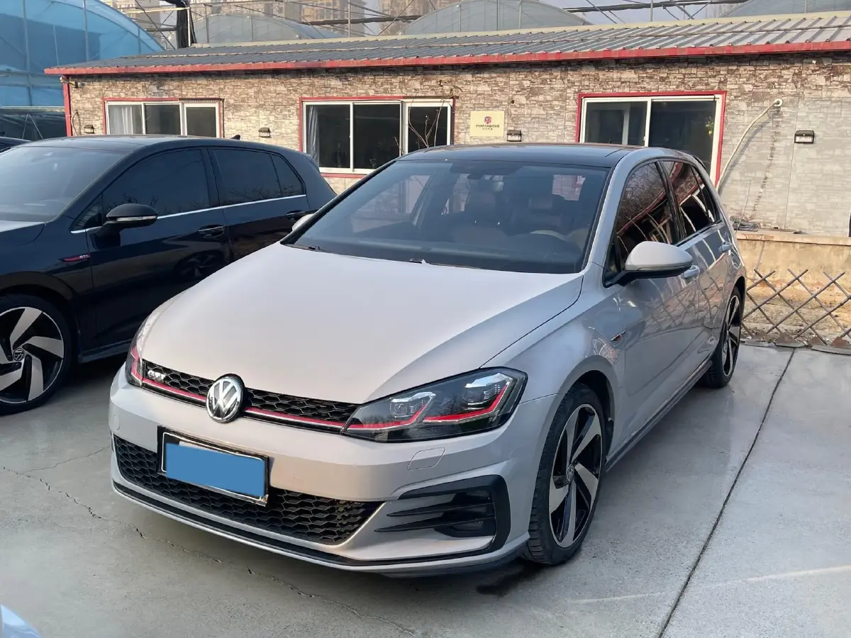 2018 Volkswagen GolfGTI 2.0T 220HP L4 7DCT