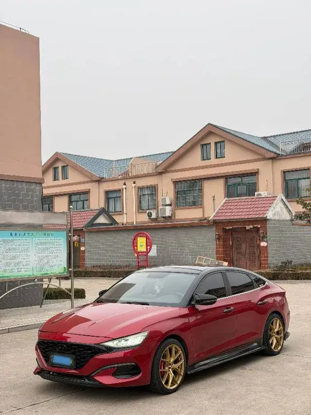 2019 Hyundai La Festa 1.6T 190HP L4 7DCT