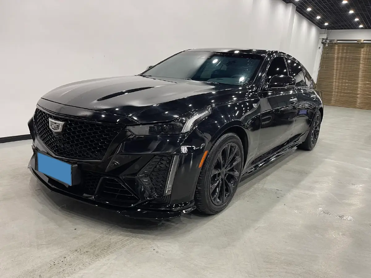 2022 Cadillac CT5 2.0T 237HP L4 10AT