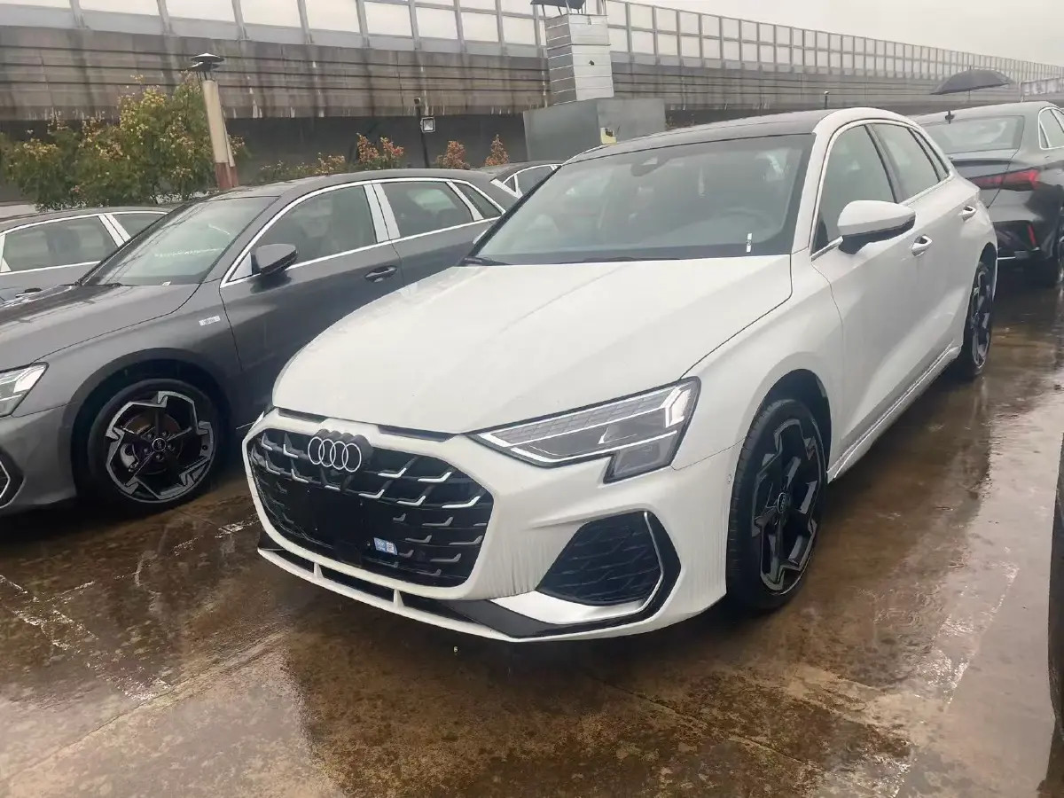 2025 Audi A3 1.5T 160HP L4 7DCT