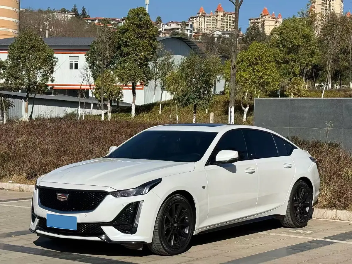 2023 Cadillac CT5 2.0T 237HP L4 10AT