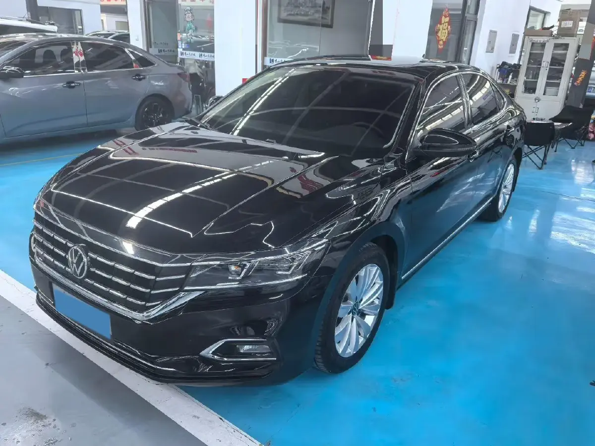 2021 Volkswagen Passat 2.0T 186HP L4 7DCT