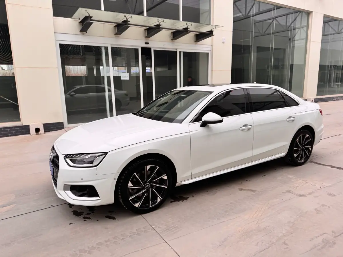 2020 Audi A4L 2.0T 190HP L4 7DCT