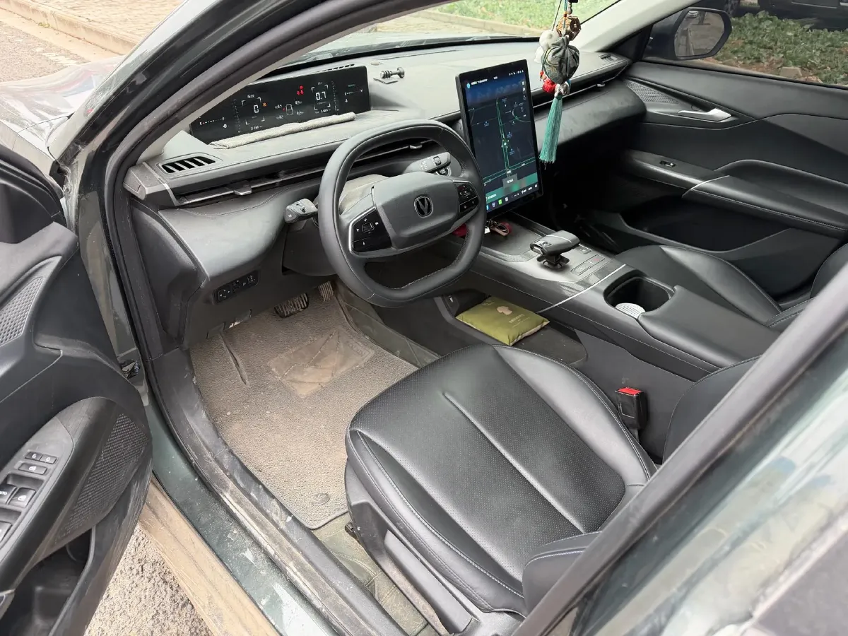 2023 ChangAn Lamore 1.5T 170HP L4 7DCT,autocango,china used car exporter,china ev exporter,chinese used car exporter,chinese used ev exporter