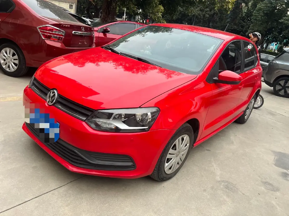 2016 Volkswagen Polo 1.4L 90HP L4 6AT