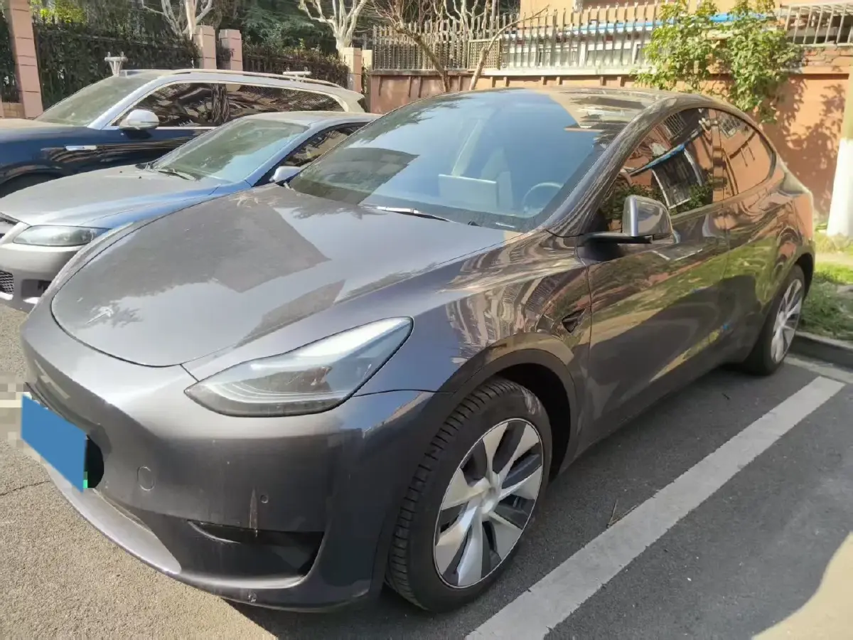 2022 Tesla Model Y BEV 60KWH
