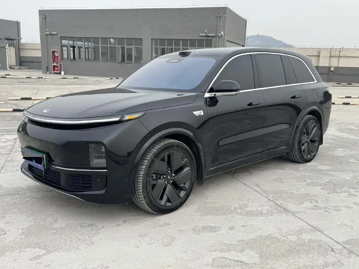 2025 Li L8 Range Extended 154HP REEV