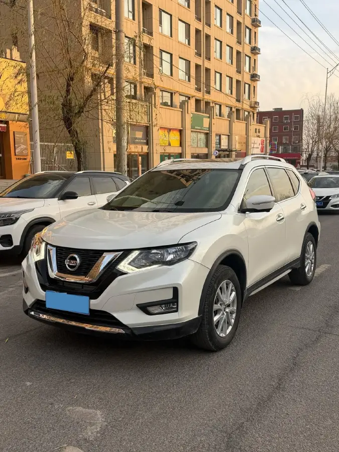 2021 Nissan X-Trail 2.0L 151HP L4 CVT