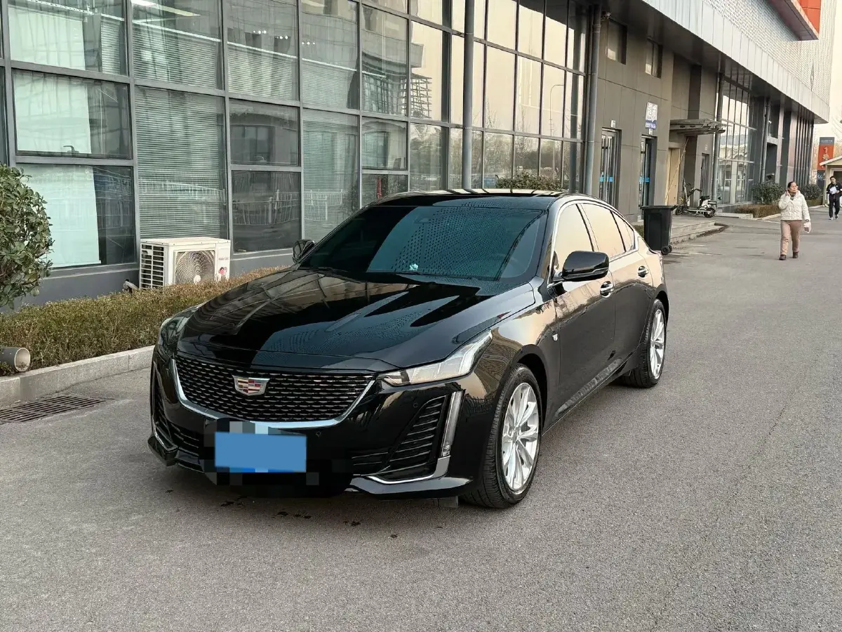 2023 Cadillac CT5 2.0T 237HP L4 10AT