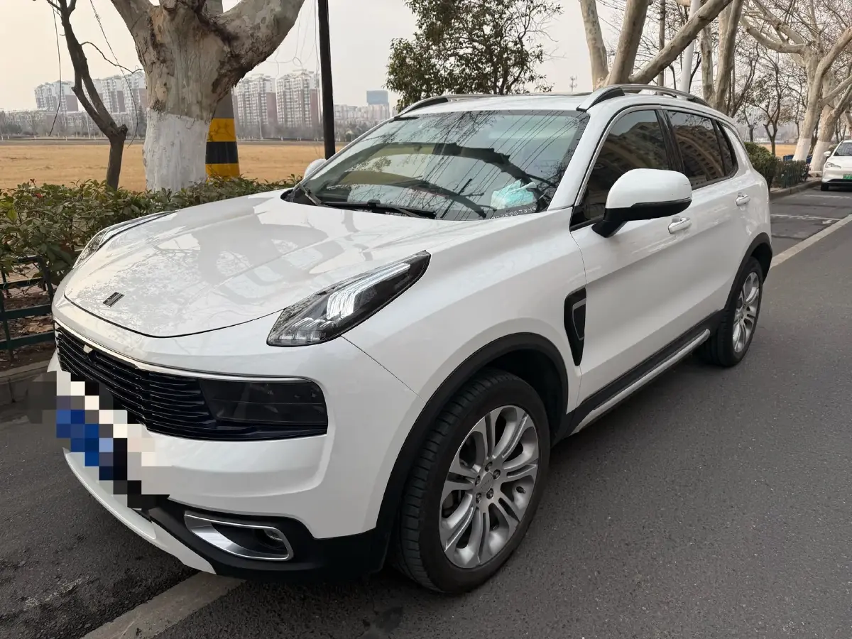 2019 LYNK&CO 01 2.0T 190HP L4 6AT