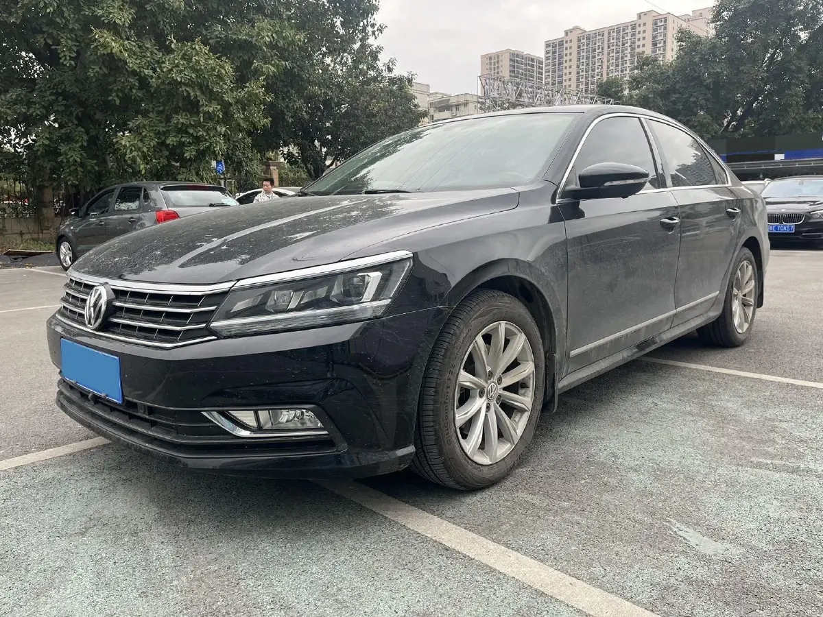 2017 Volkswagen Passat 1.8T 180HP L4 7DCT