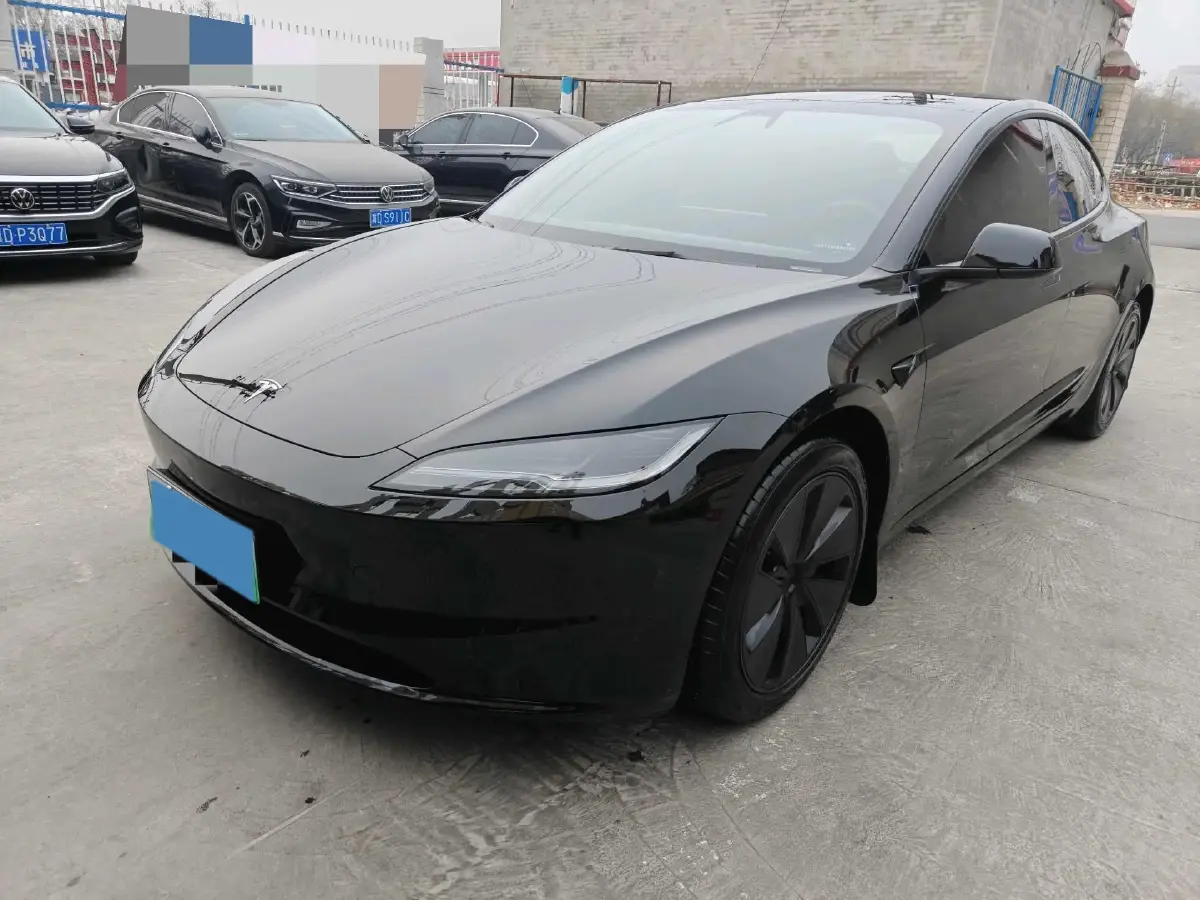 2025 Tesla Model 3 BEV 62.5KWH