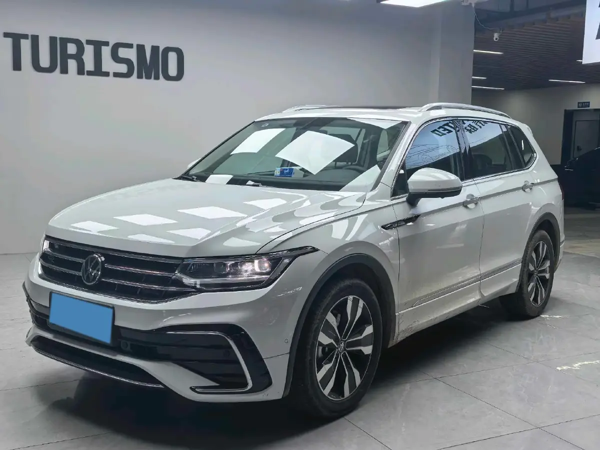 2025 Volkswagen Tiguan L 2.0T 186HP L4 7DCT