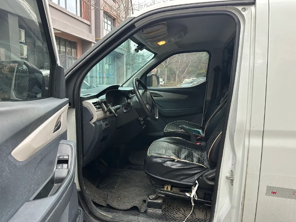 2023 MAXUS EV30 BEV 41.86KWH,autocango,china used car exporter,china ev exporter,chinese used car exporter,chinese used ev exporter