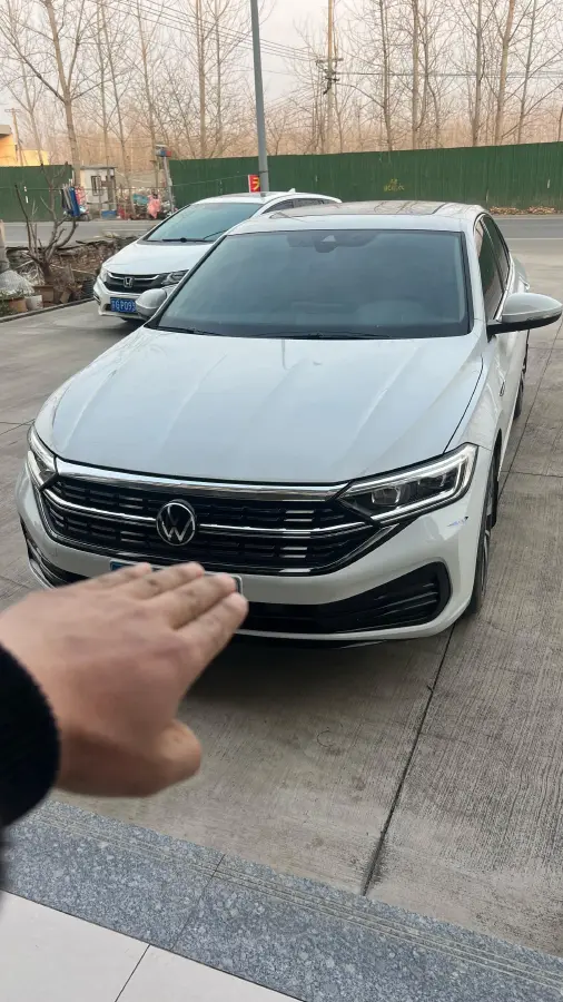 2024 Volkswagen Sagitar 1.5T 160HP L4 7DCT