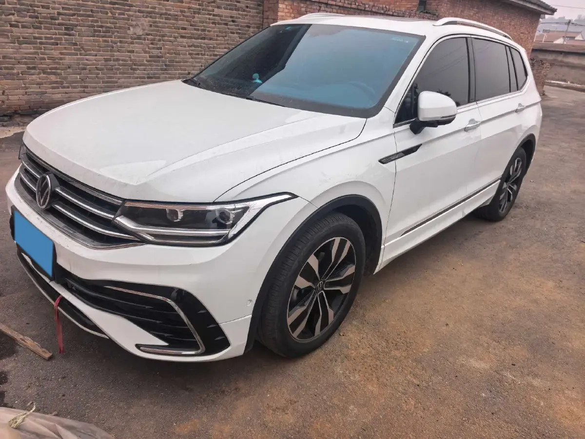2024 Volkswagen Tiguan L 2.0T 186HP L4 7DCT