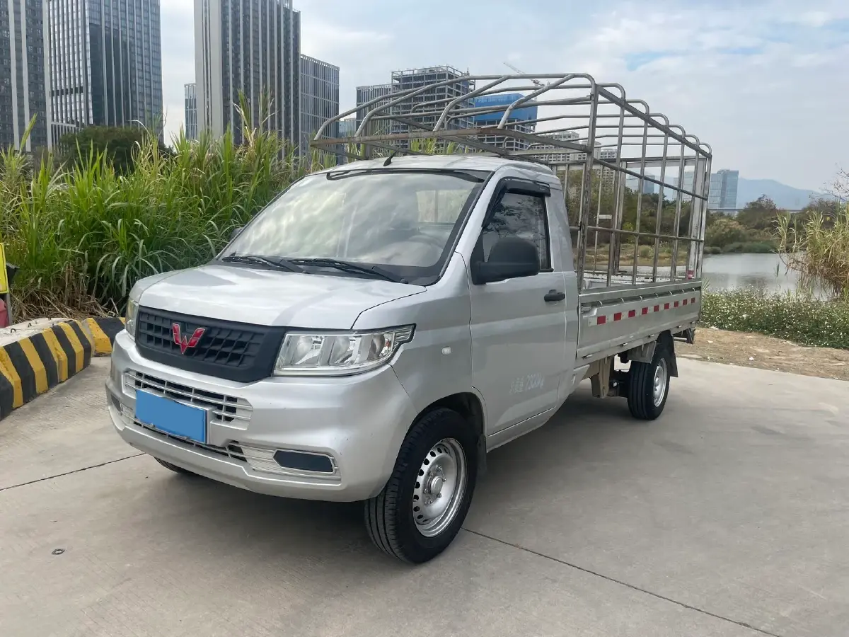 2018 WuLing RongGuang New Truck 1.8L 133HP L4 5MT