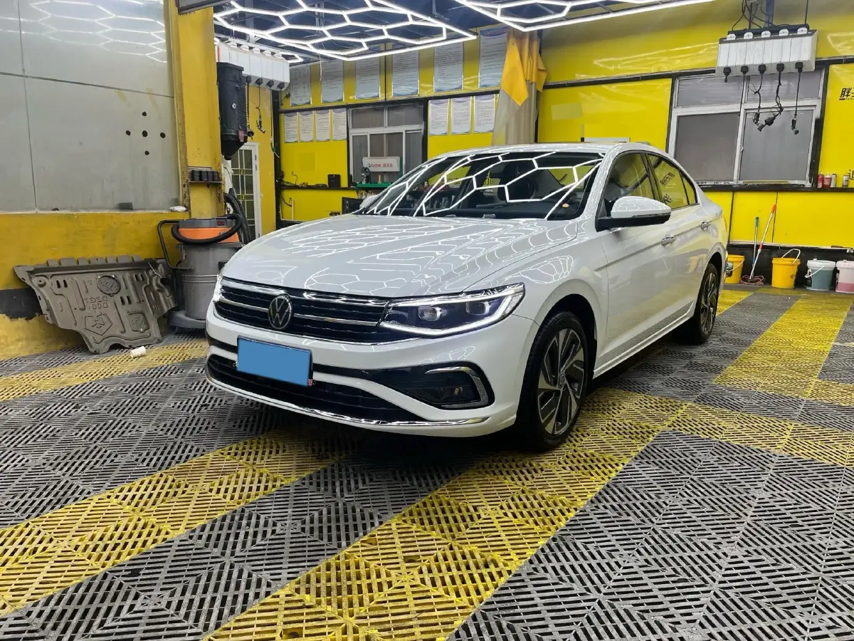 2025 Volkswagen Bora 1.5T 160HP L4 7DCT