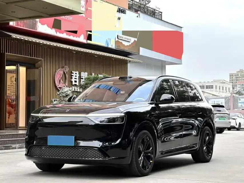 2025 AITO AITO M8 BEV