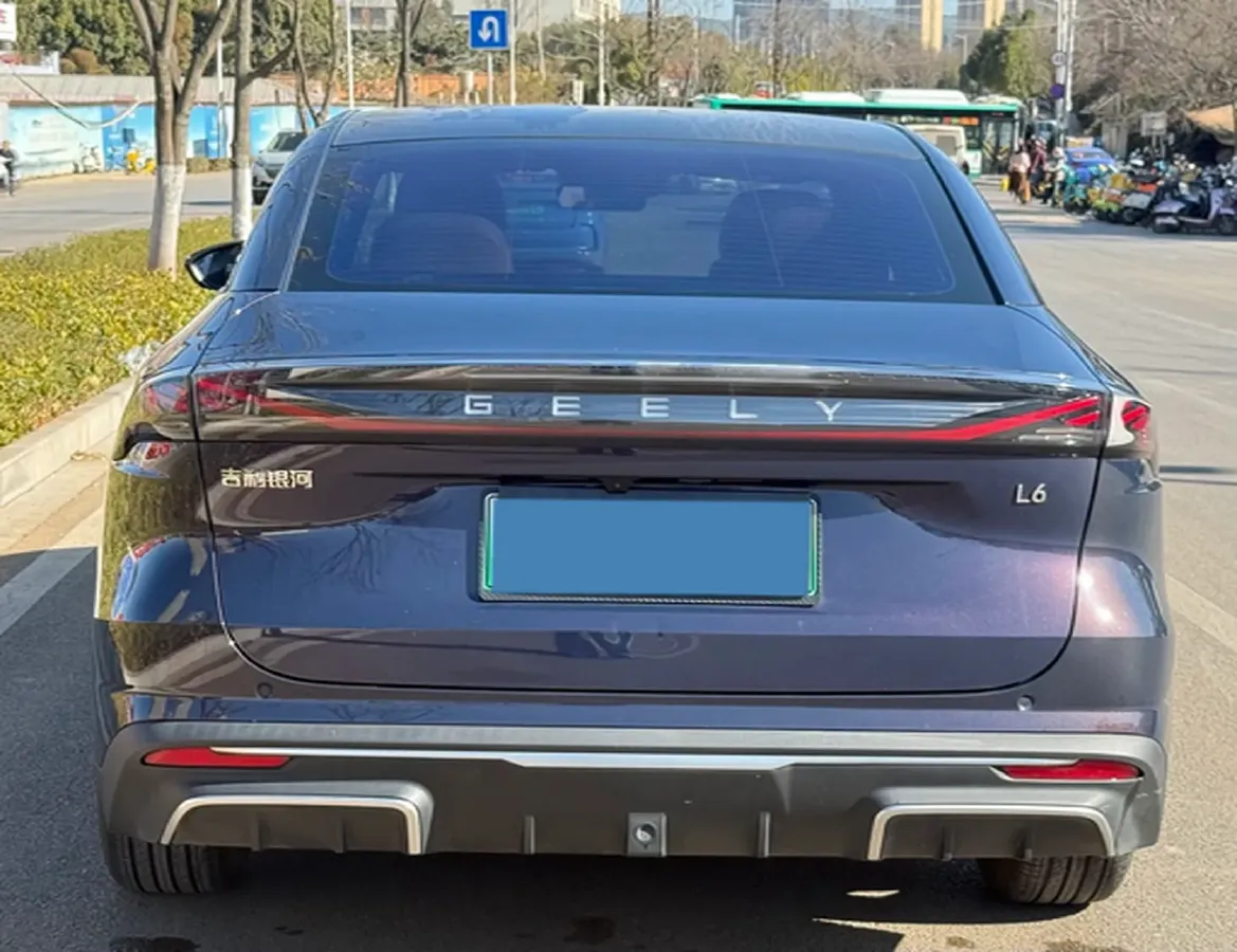 2023 Geely Galaxy L6 1.5T 163HP L4 3DHT PHEV,autocango,china used car exporter,china ev exporter,chinese used car exporter,chinese used ev exporter