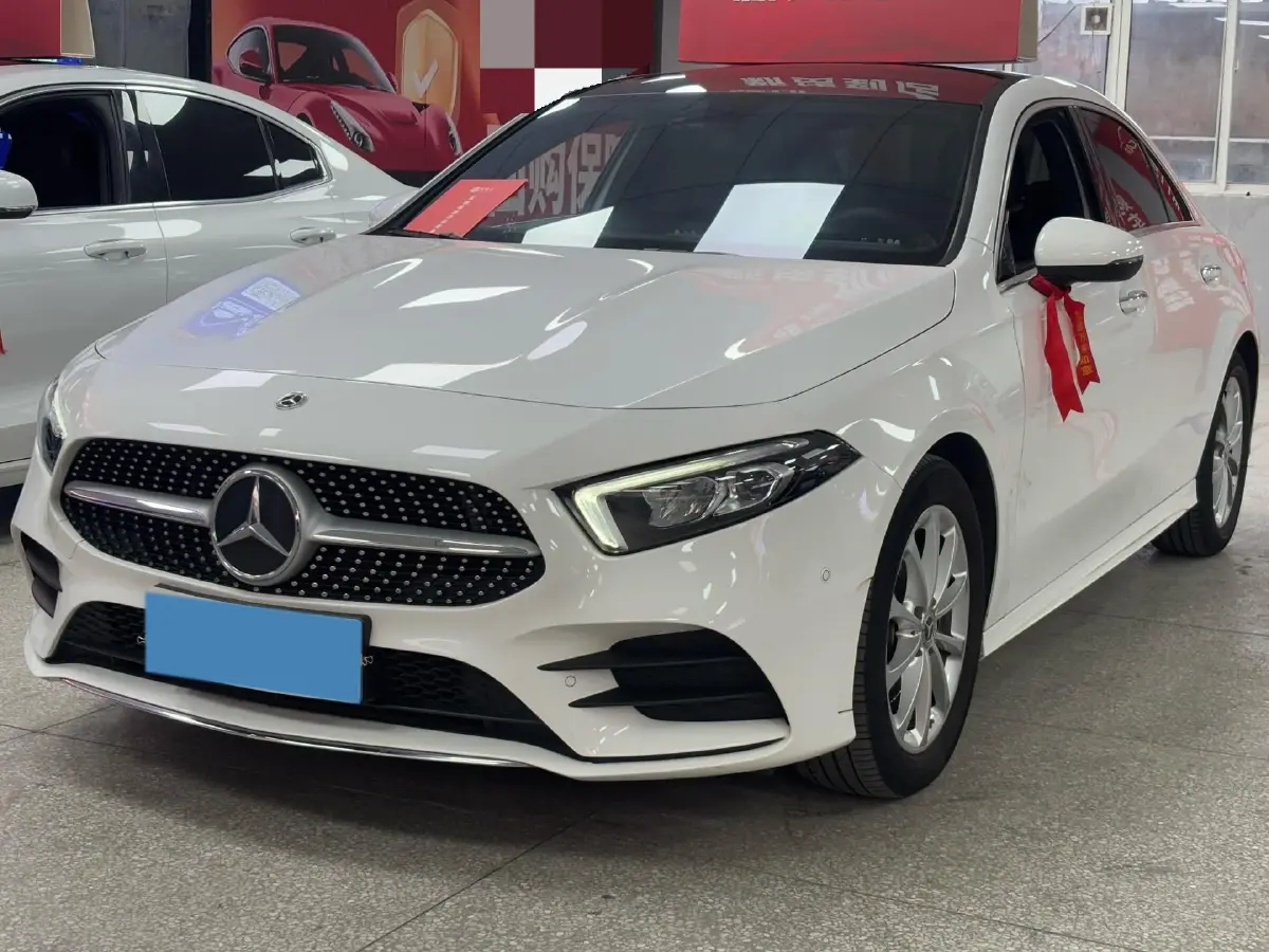 2021 Mercedes-Benz A Class 1.3T 163HP L4 7DCT