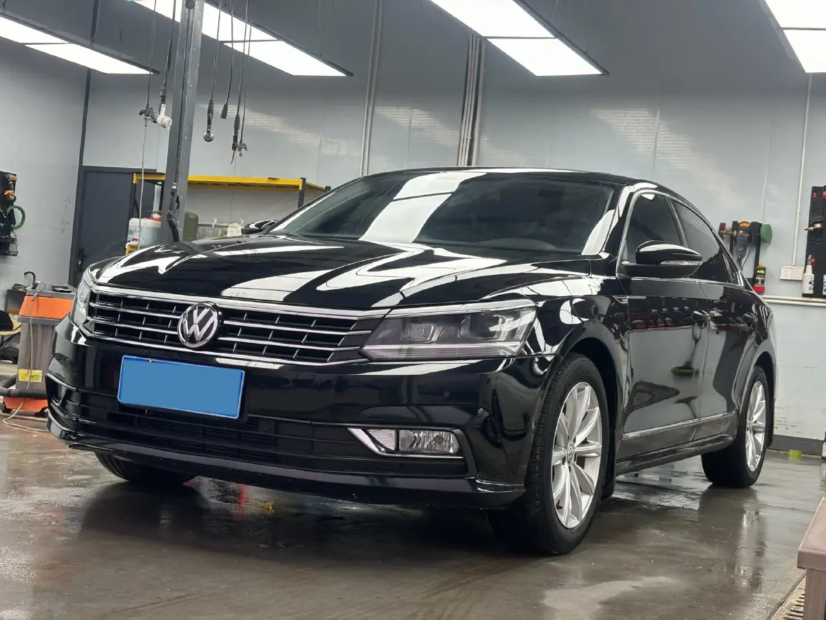 2016 Volkswagen Passat 1.8T 180HP L4 7DCT
