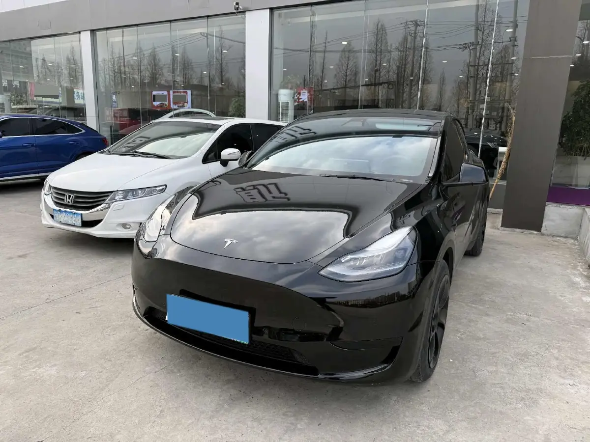 2022 Tesla Model Y BEV 60KWH