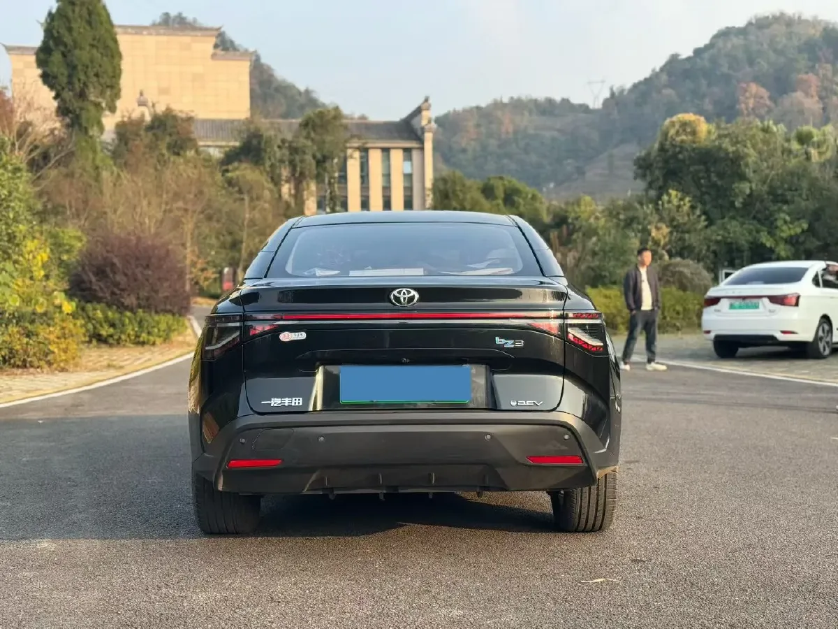 2023 Toyota bZ3 BEV 49.92KWH,autocango,china used car exporter,china ev exporter,chinese used car exporter,chinese used ev exporter
