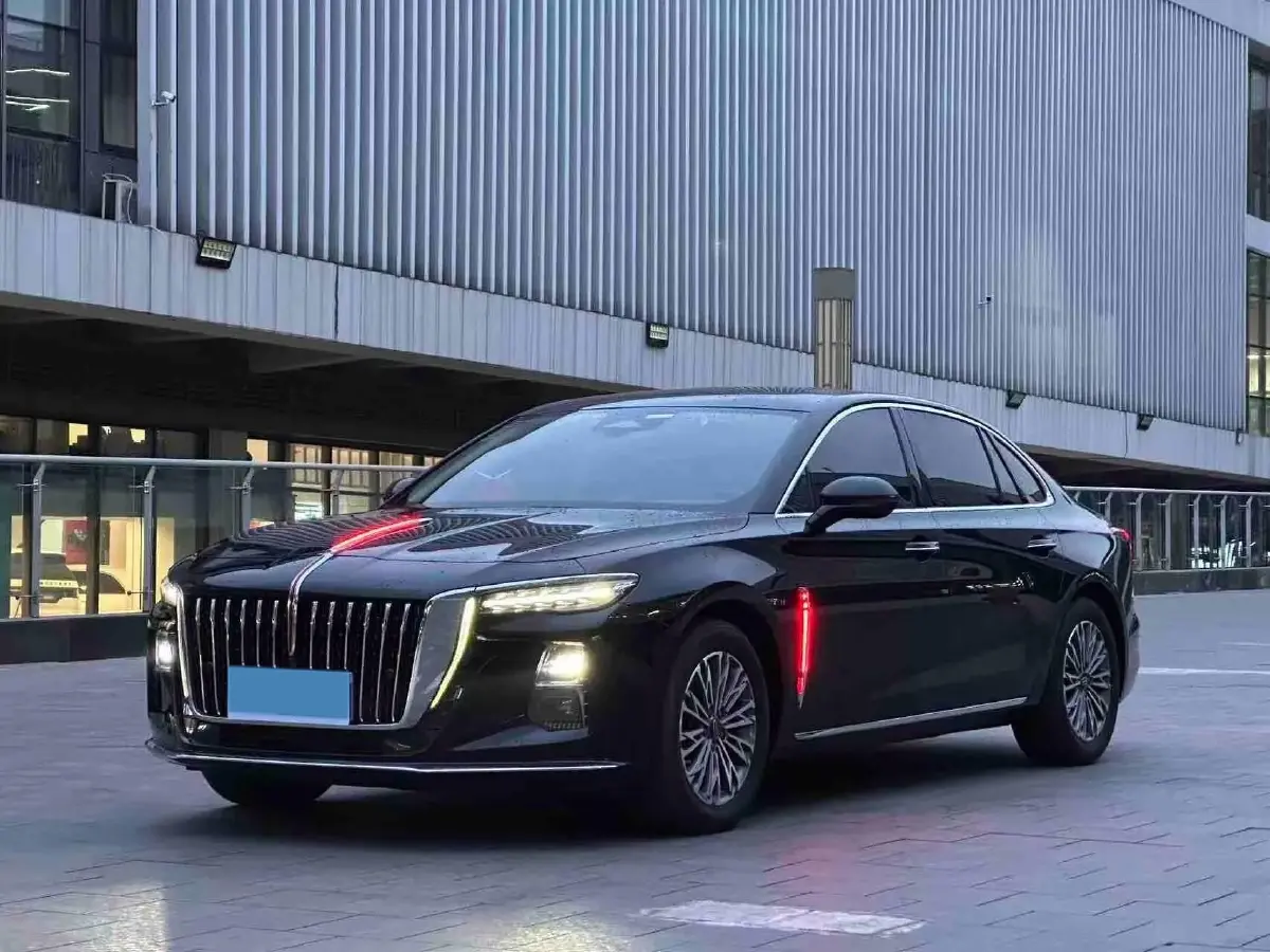 2023 HongQi H5 2.0T 224HP L4 8AT