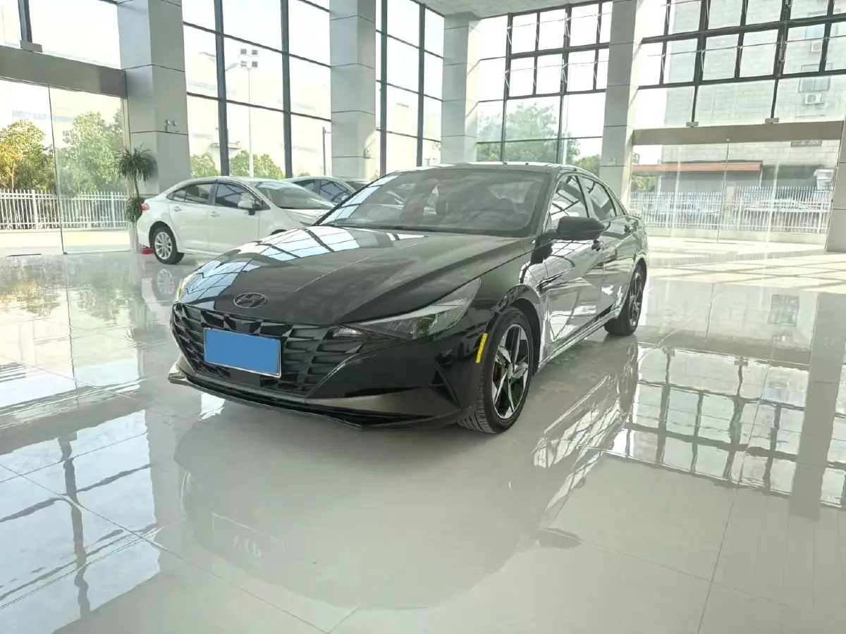 2022 Hyundai Elantra 1.5L 115HP L4 CVT