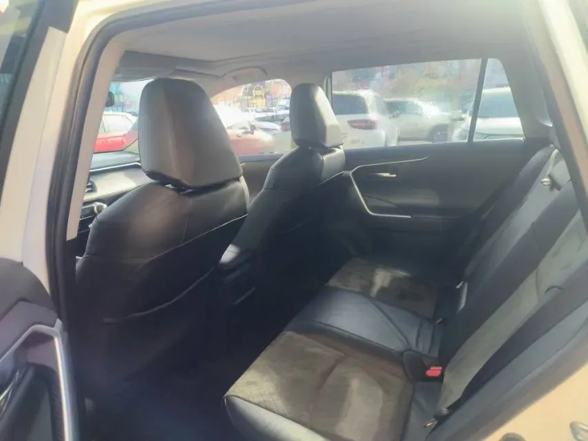 2023 Toyota RAV4 2.0L 171HP L4 CVT,autocango,china used car exporter,china ev exporter,chinese used car exporter,chinese used ev exporter