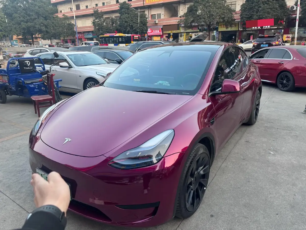 2022 Tesla Model Y BEV 60KWH
