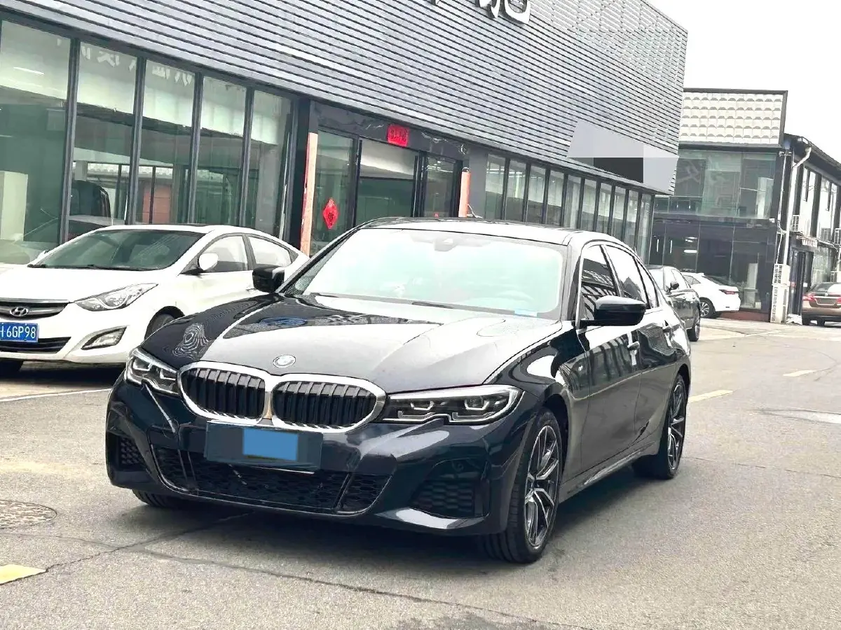 2022 BMW 3 Series 2.0T 184HP L4 8AT