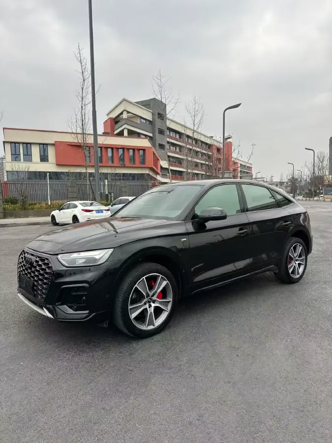 2024 Audi Q5L Sportback 2.0T 190HP L4 7DCT