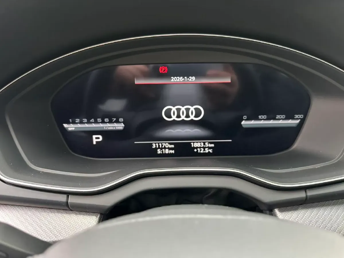 2024 Audi Q5L Sportback 2.0T 190HP L4 7DCT,autocango,china used car exporter,china ev exporter,chinese used car exporter,chinese used ev exporter