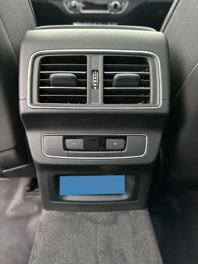 2024 Audi Q5L Sportback 2.0T 190HP L4 7DCT,autocango,china used car exporter,china ev exporter,chinese used car exporter,chinese used ev exporter