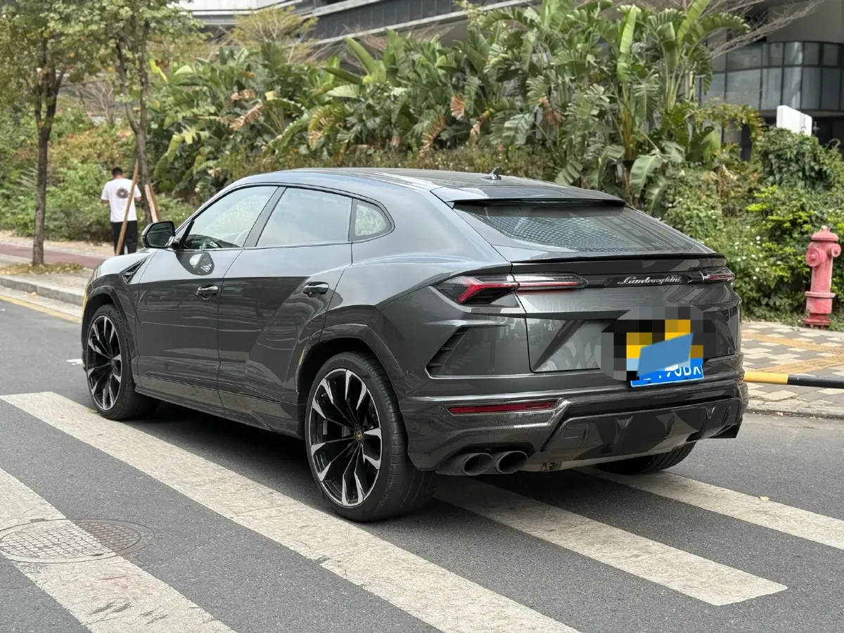 2021 Lamborghini Urus 4.0T 641HP V8 8AT,autocango,china used car exporter,china ev exporter,chinese used car exporter,chinese used ev exporter