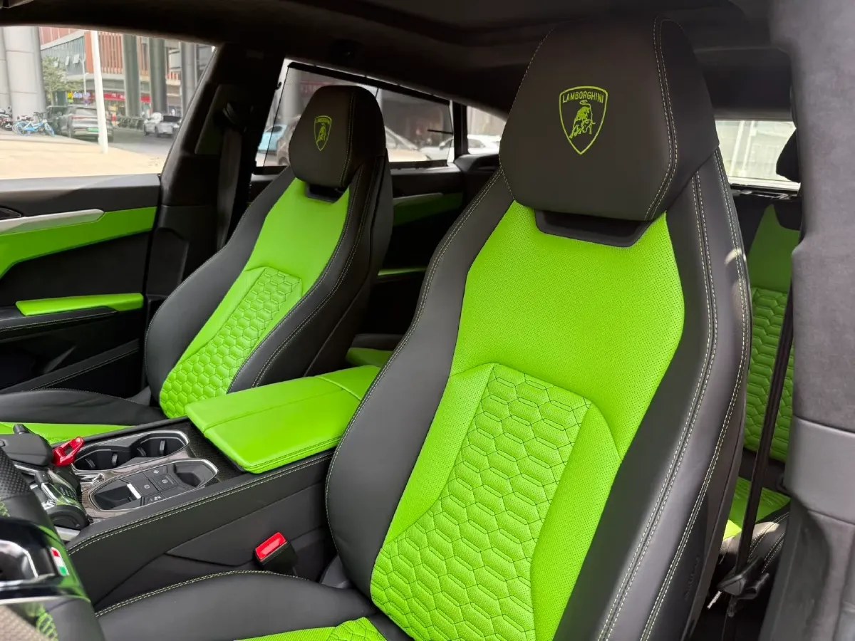 2021 Lamborghini Urus 4.0T 641HP V8 8AT,autocango,china used car exporter,china ev exporter,chinese used car exporter,chinese used ev exporter