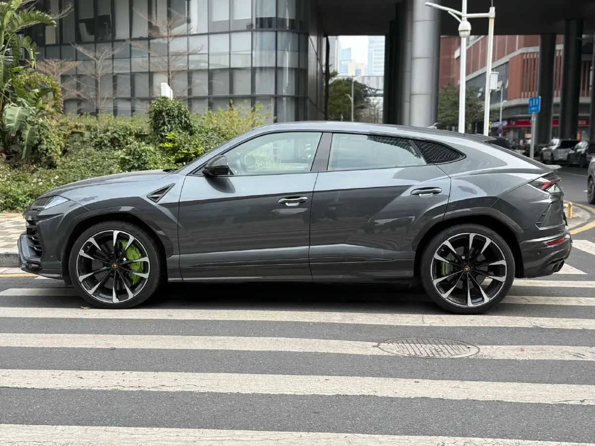 2021 Lamborghini Urus 4.0T 641HP V8 8AT,autocango,china used car exporter,china ev exporter,chinese used car exporter,chinese used ev exporter