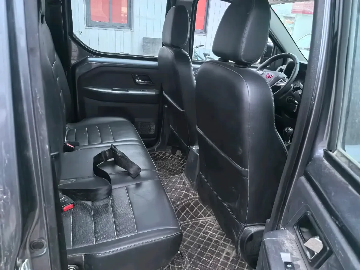 2021 WuLing ZhentTu 1.5L 99HP L4 5MT,autocango,china used car exporter,china ev exporter,chinese used car exporter,chinese used ev exporter