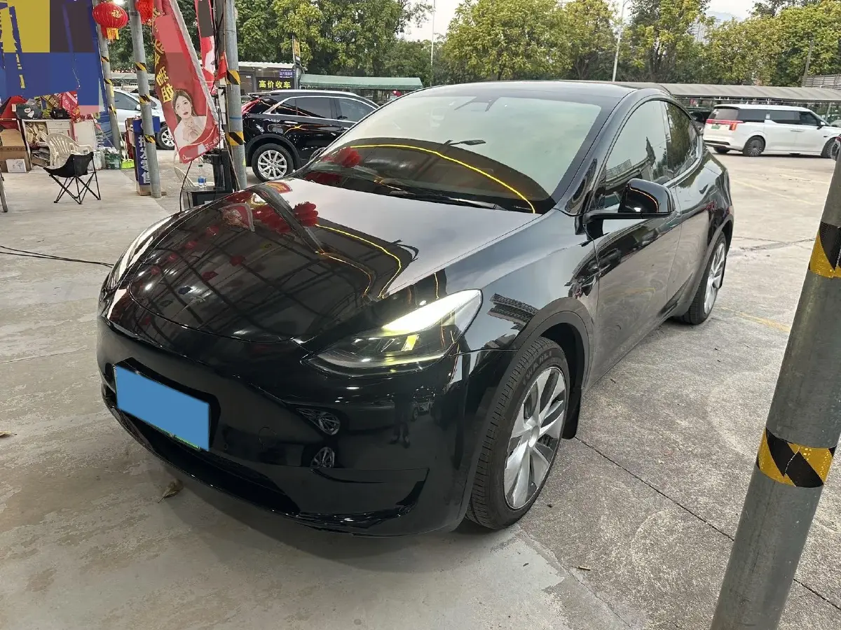 2022 Tesla Model Y BEV 60KWH